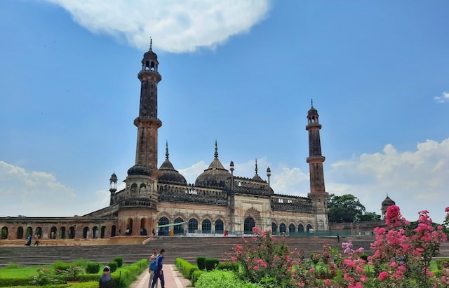 Tourist Places To Visit in Lucknow